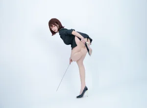 《女秘书》｜Bangni邦尼 · 68张写真、6 个视频