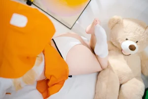 《小埋》｜Bangni邦尼 · 85张写真、5 个视频