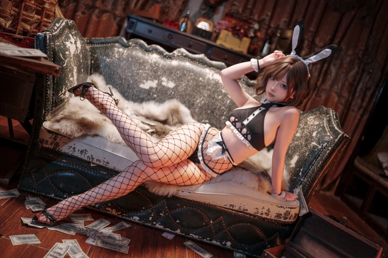 《网袜兔女郎》｜Bangni邦尼 · 76张写真