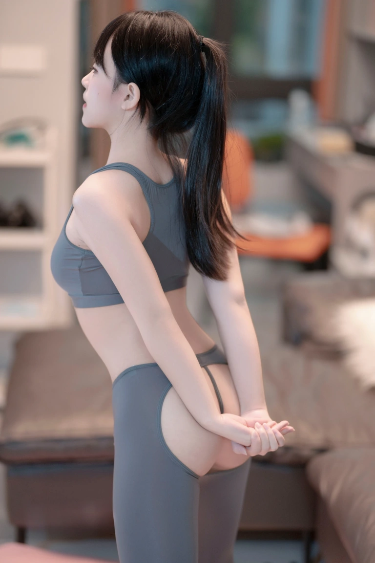 《瑜伽》｜Bangni邦尼 · 104张写真