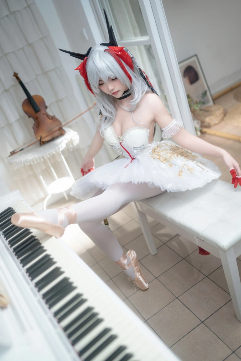 《明日方舟 W芭蕾舞者》｜Bangni邦尼 · 117张写真、5 个视频