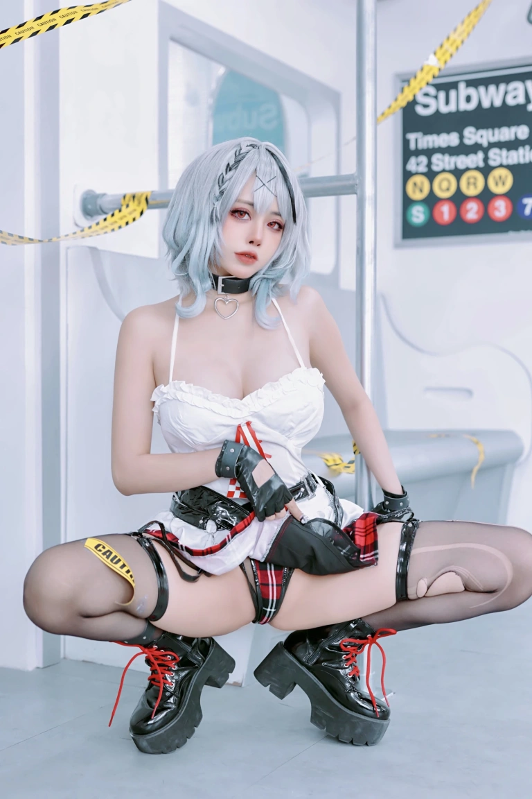 《Sakamata Chloe》｜Byoru · 90张写真、1 个视频