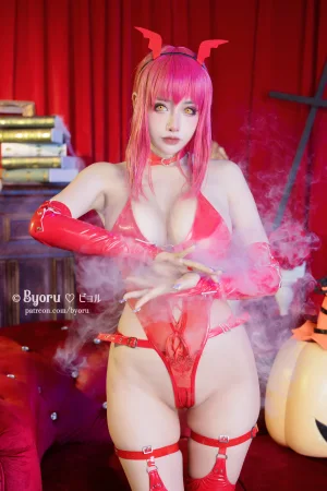 《Makima Succubus》｜Byoru · 16张写真