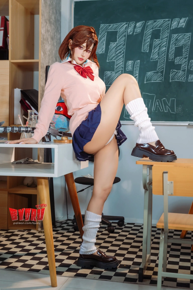 《Momo Ayase Dandadan》｜Byoru · 56张写真、21 个视频