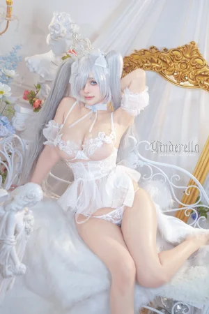 《Cinderella》｜Byoru · 63张写真、21 个视频