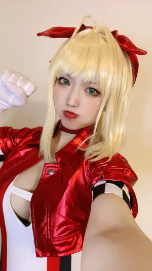 《尼禄赛车》｜切切celia · 14张写真
