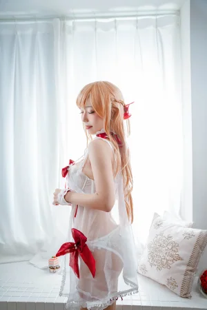 《亚丝娜内衣》｜切切celia · 19张写真