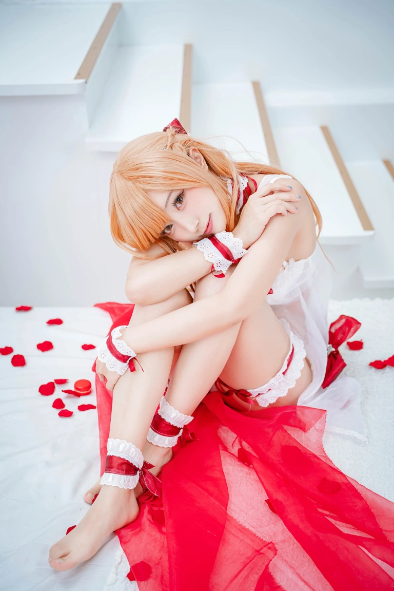 《亚丝娜内衣》｜切切celia · 19张写真