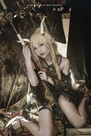 《闪灵》｜切切celia · 12张写真