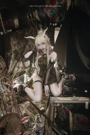 《闪灵》｜切切celia · 12张写真
