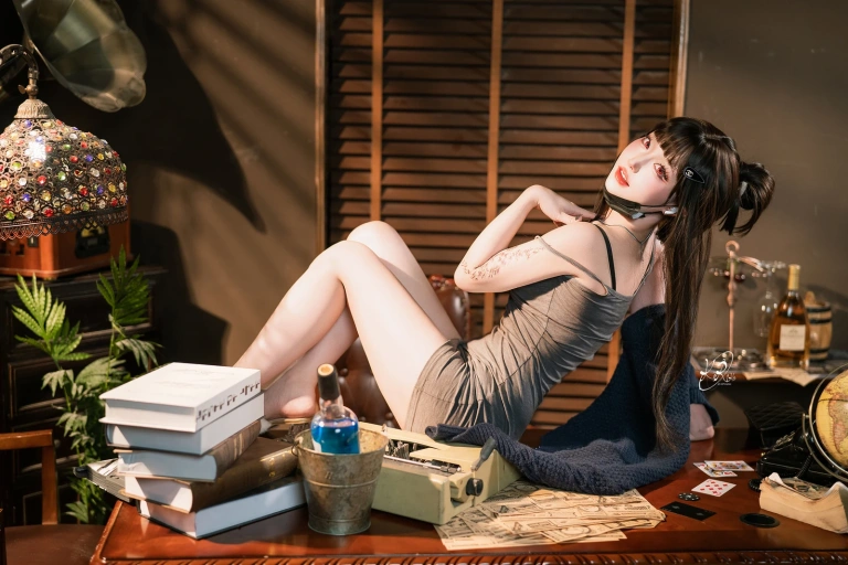 《杀手妻子D》｜切切celia · 62张写真、8 个视频
