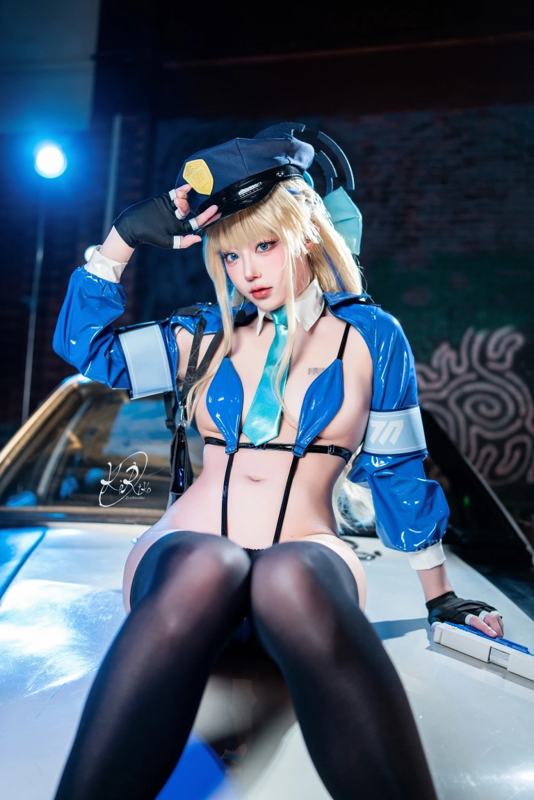 《Toki Police》｜切切celia · 45张写真、11 个视频