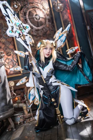 《C104 KIRIKO NIKKE goddess shadow（C104 nikke 小红帽长发公主）》｜切切celia · 150张写真、5 个视频