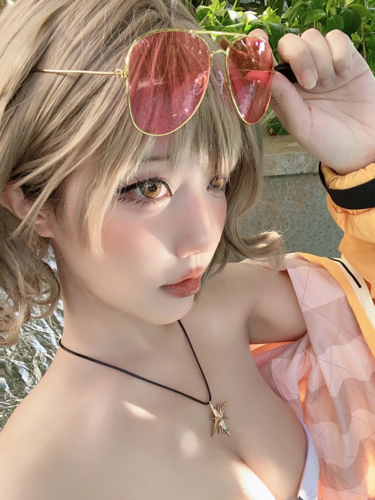 《NIKKE 胜利女神 阿妮斯》｜切切celia · 40张写真
