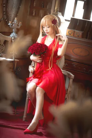 《刀剑神域 亚丝娜礼服》｜切切celia · 28张写真