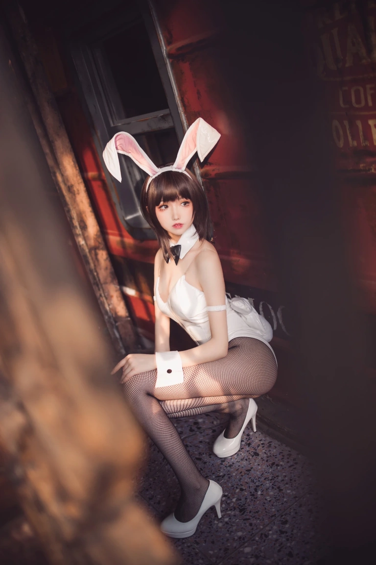 《加藤惠兔女郎》｜coser衣衣 · 52张写真