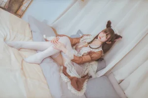 《透明女仆》｜coser衣衣 · 31张写真
