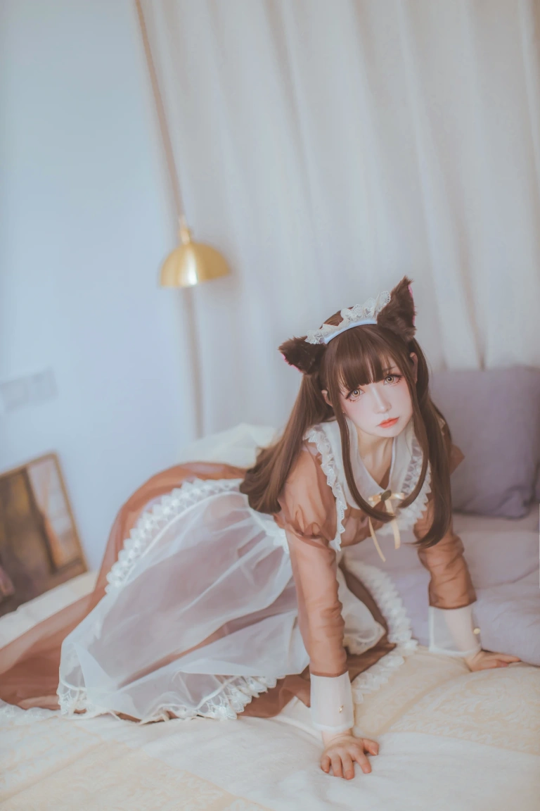 《透明女仆》｜coser衣衣 · 31张写真