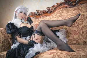 《赫敏cos》｜coser衣衣 · 30张写真、10 个视频