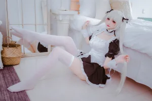 《穹妹女仆》｜coser衣衣 · 28张写真