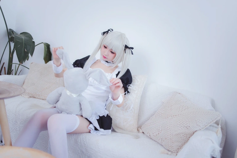 《穹妹女仆》｜coser衣衣 · 28张写真