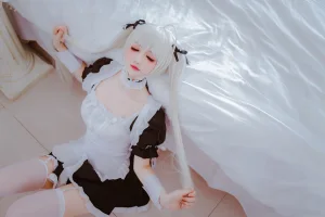 《穹妹女仆》｜coser衣衣 · 28张写真