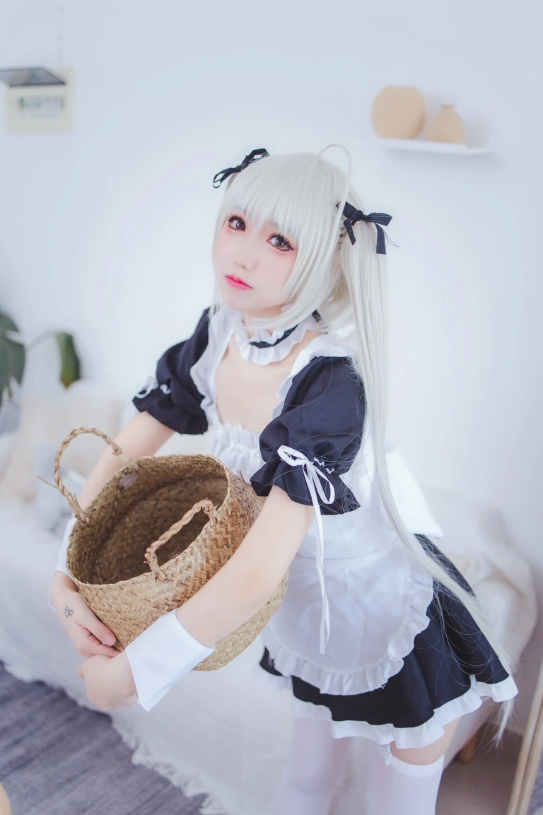 《穹妹女仆》｜coser衣衣 · 28张写真