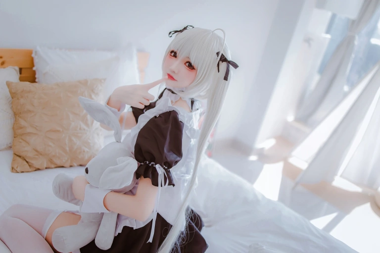 《穹妹女仆》｜coser衣衣 · 28张写真