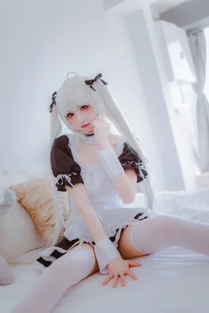 《穹妹女仆》｜coser衣衣 · 28张写真