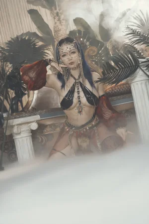 《深渊舞娘》｜珟_珏Dita · 45张写真、3 个视频