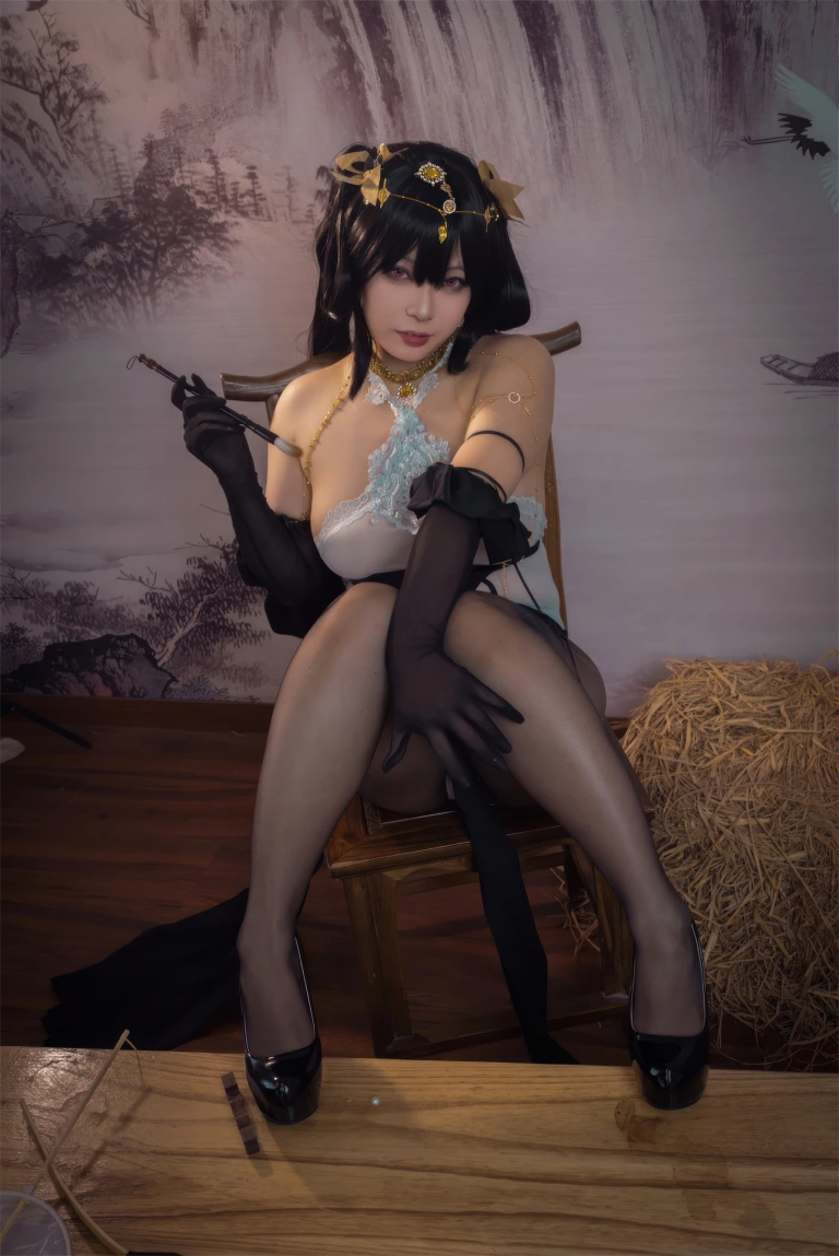 《碧蓝航线 镇海旗袍》｜珟_珏Dita · 58张写真、2 个视频