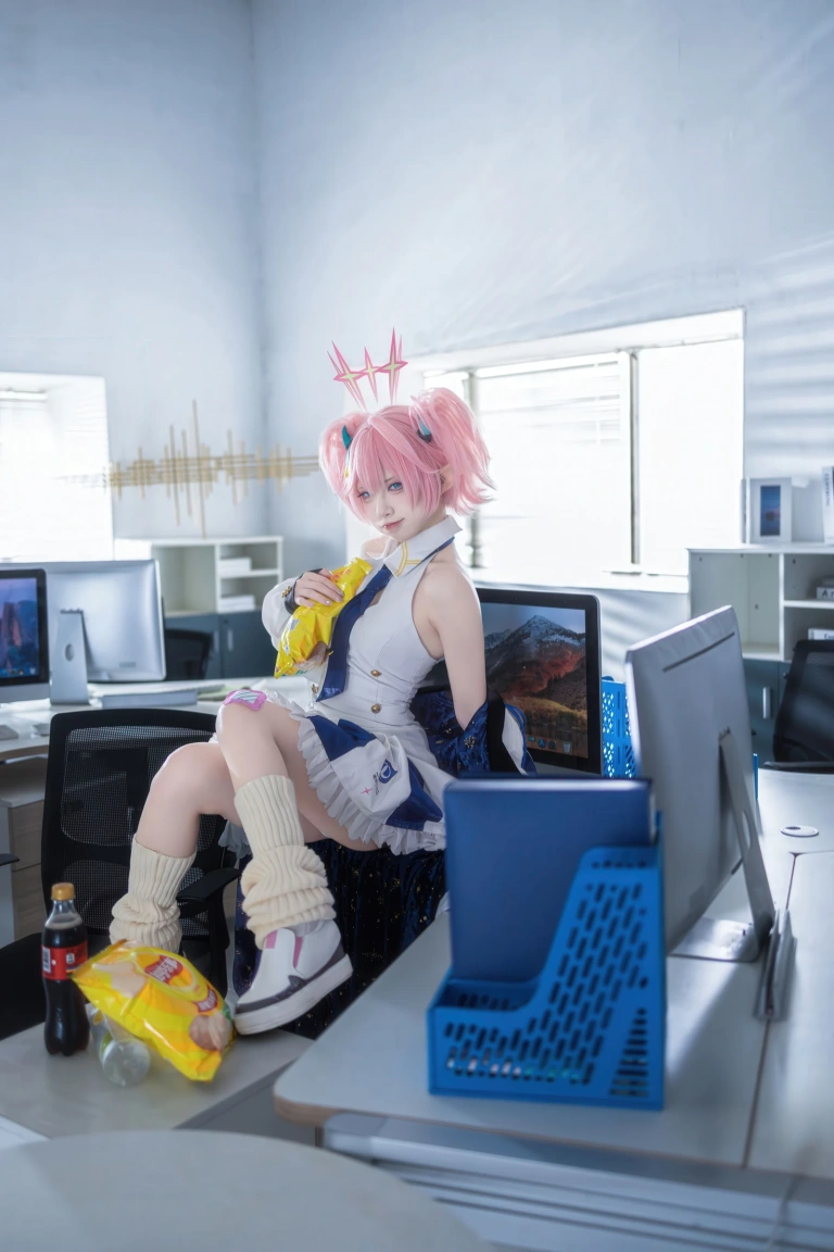 《桃香》｜纸悦Etsu_ko · 54张写真