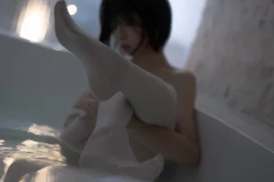 《2026年04月真爱特写包》｜纸悦Etsu_ko · 60张写真