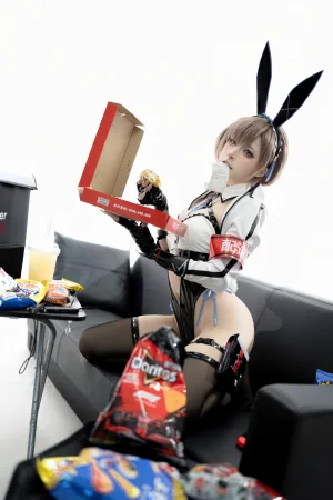 《外卖兔》｜纸悦Etsu_ko · 65张写真