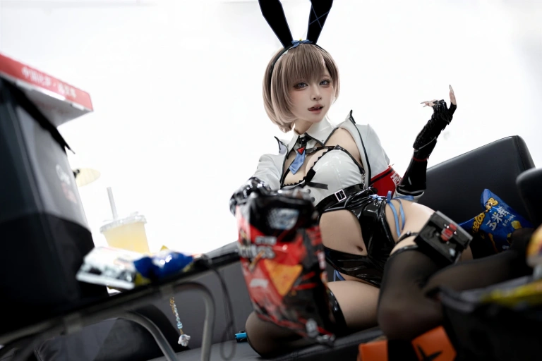 《外卖兔》｜纸悦Etsu_ko · 65张写真