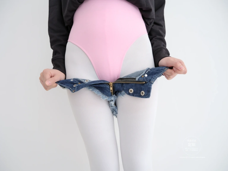 《EX-001》｜紧急企划 · 79张写真、1 个视频