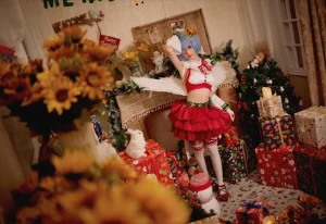 《圣诞蕾姆cos》｜花柒Hana · 22张写真
