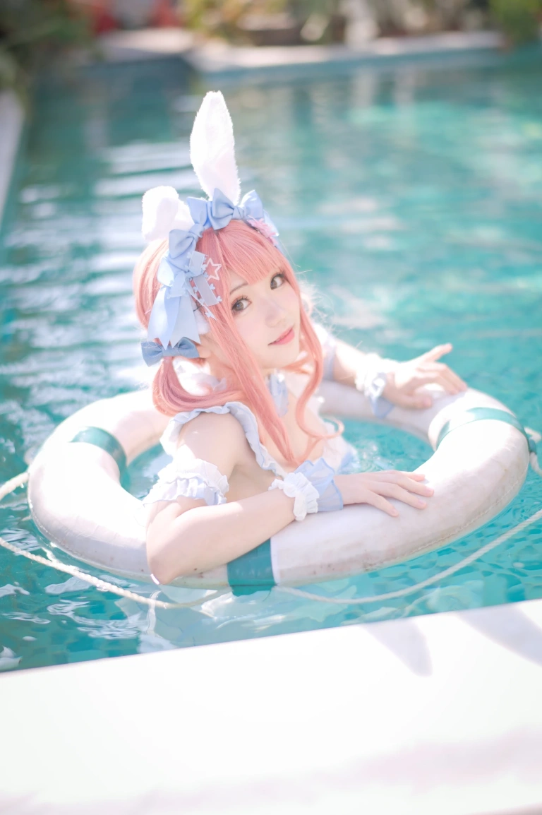 《夏日甜芯泳装写真》｜花柒Hana · 37张写真