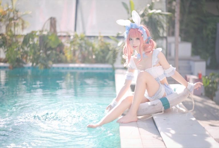 《夏日甜芯泳装写真》｜花柒Hana · 37张写真