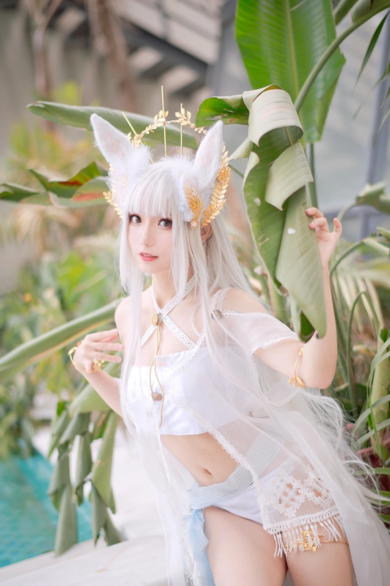 《白金cos泳装》｜花柒Hana · 18张写真
