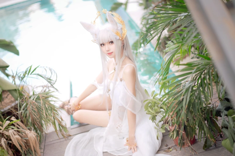 《白金cos泳装》｜花柒Hana · 18张写真