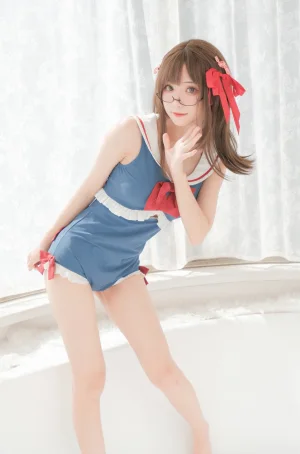 《白雪姬泳装》｜花柒Hana · 26张写真