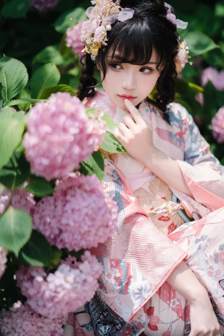 《绣球花和服》｜花柒Hana · 18张写真