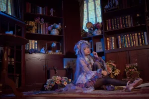 《帕秋莉睡衣》｜花柒Hana · 13张写真