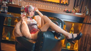 《明日方舟 守夜冠军 W》｜花柒Hana · 9张写真