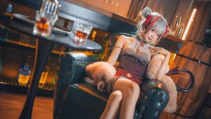 《明日方舟 守夜冠军 W》｜花柒Hana · 9张写真