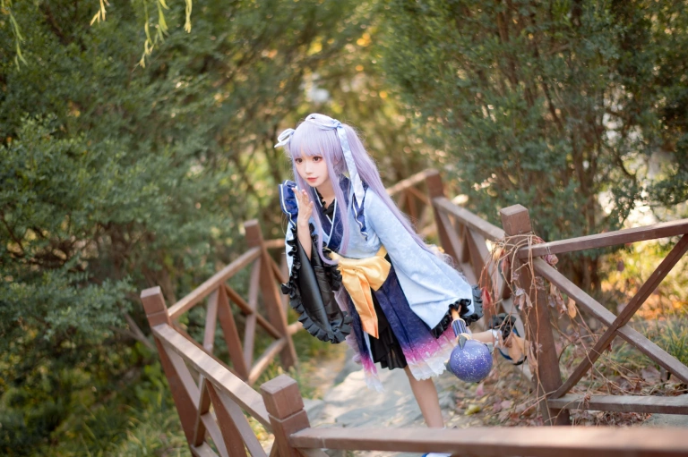 《镜华（小仓唯）cos正片》｜花柒Hana · 18张写真