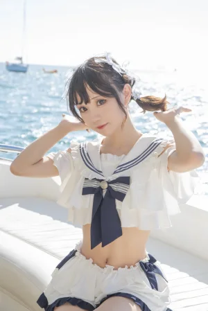 《三亚熊之海军风泳装》｜花柒Hana · 12张写真