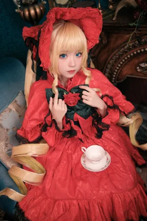 《蔷薇少女真红》｜花柒Hana · 13张写真