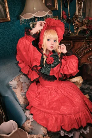 《蔷薇少女真红》｜花柒Hana · 13张写真